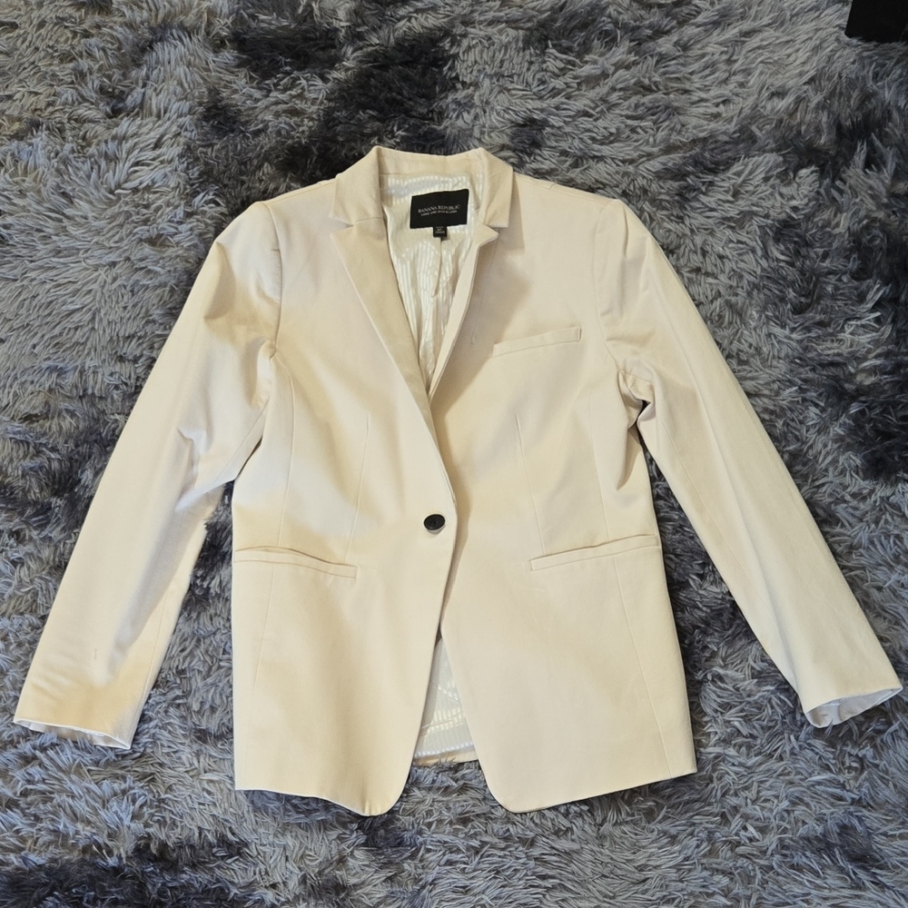 Banana Republic Cream Blazer Tailored Fit Professional Style